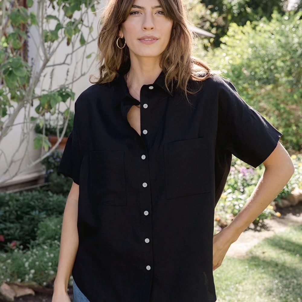 Tradlands Black Short Sleeve Box Top